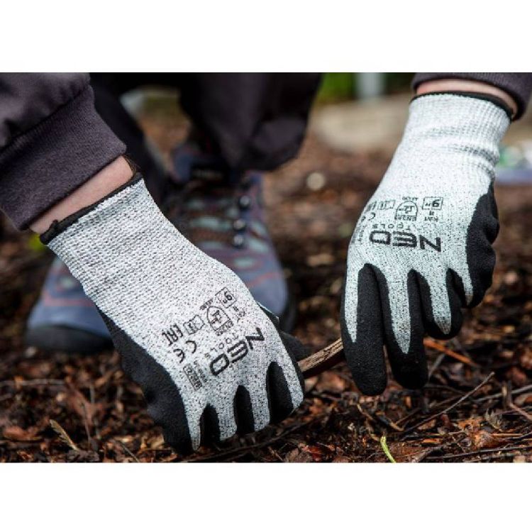 Rękawice antyprzecięciowe NEO Tools 4X43D nitrylowe rozmiar 10 do prac warsztatowych – zdjęcie 4