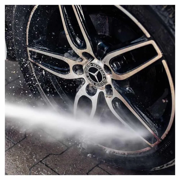 Płyn do mycia felg bez szorowania krwawa felga spray 700ml K2 Roton