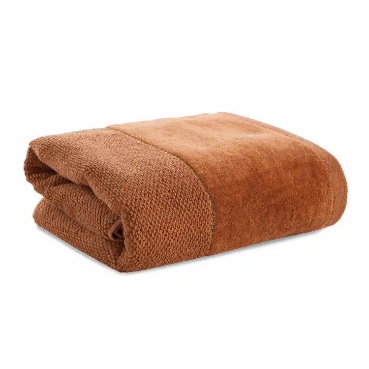 Ręcznik kąpielowy bawełniany 70x140cm 550g/m² ceglasty z welwetową bordiurą ARIA