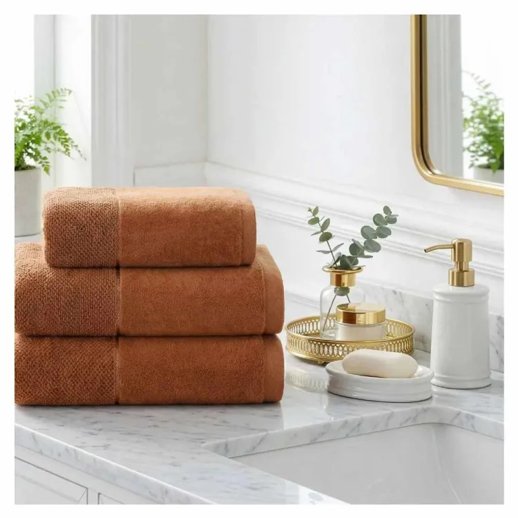 Ręcznik kąpielowy bawełniany 70x140cm 550g/m² ceglasty z welwetową bordiurą ARIA