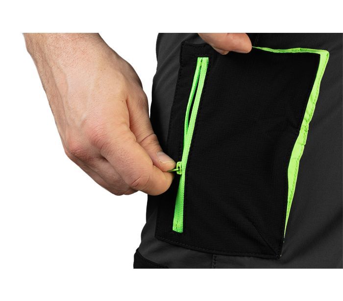 Krótkie spodenki PREMIUM 4 WAY STRETCH Czarne M – zdjęcie 3